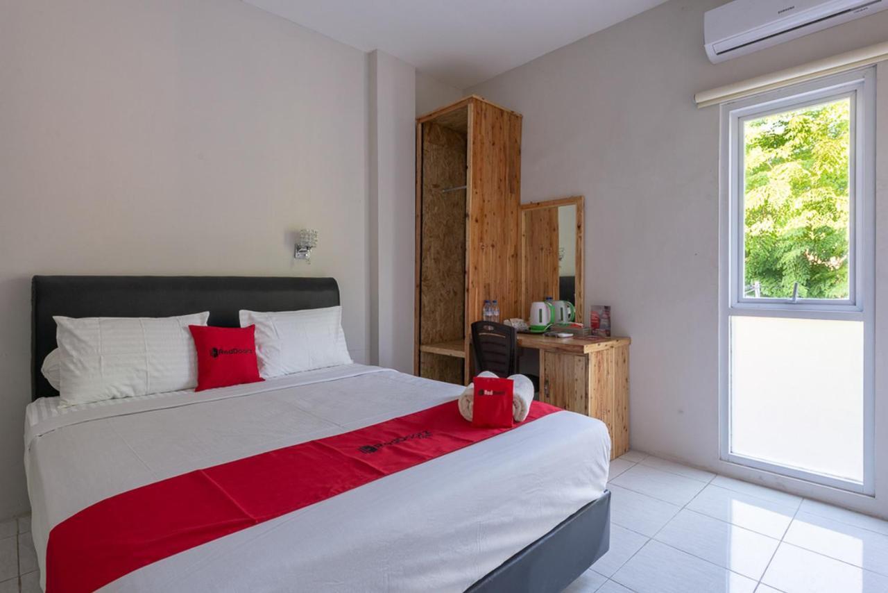 Reddoorz Plus Syariah @ Raya Nginden 2 Surabaja Exteriér fotografie