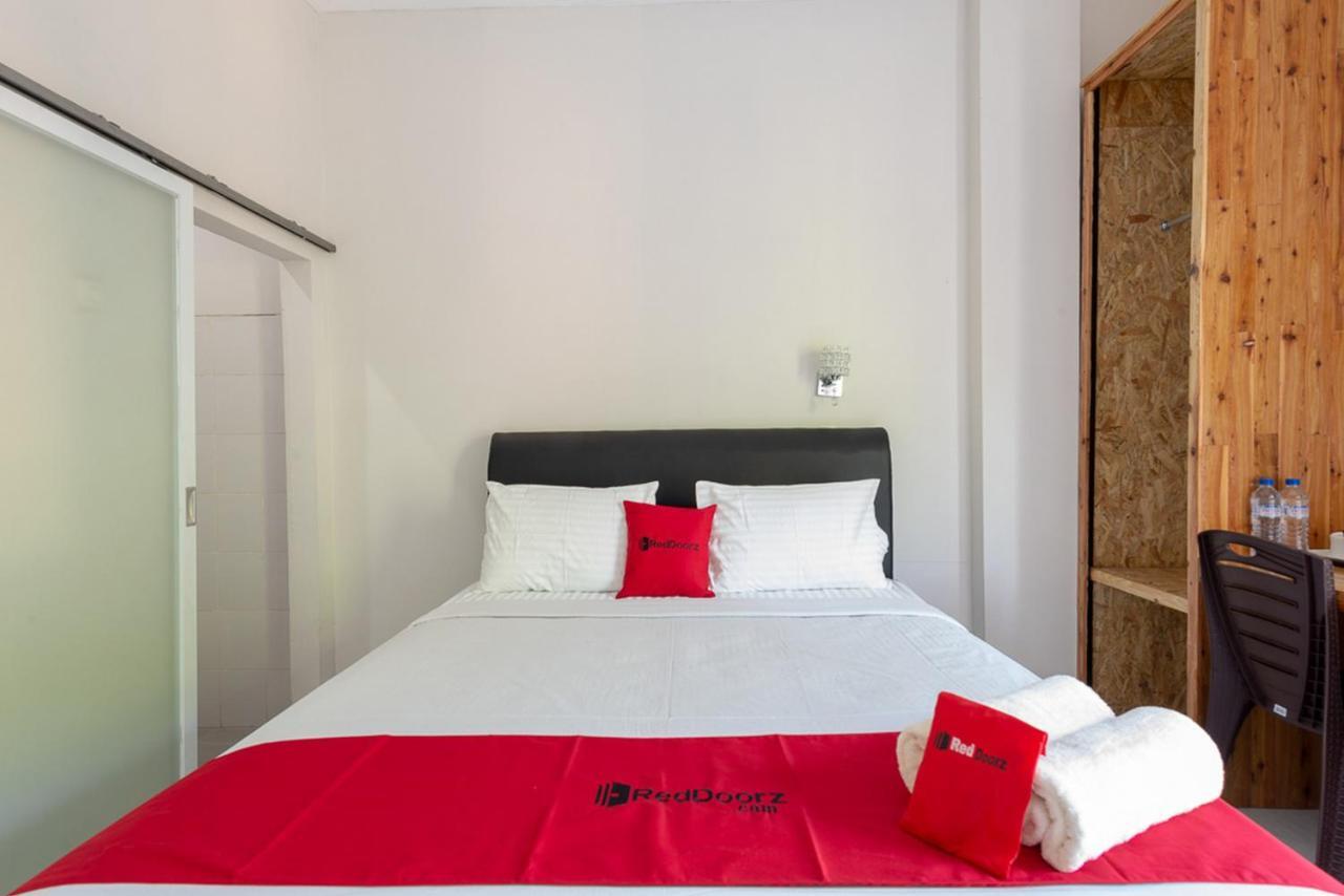 Reddoorz Plus Syariah @ Raya Nginden 2 Surabaja Exteriér fotografie
